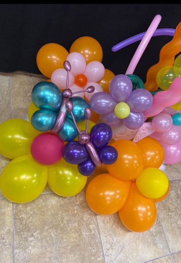 BALLOON BOUQUET WITH FLOWERS AND BUTTERFLIES