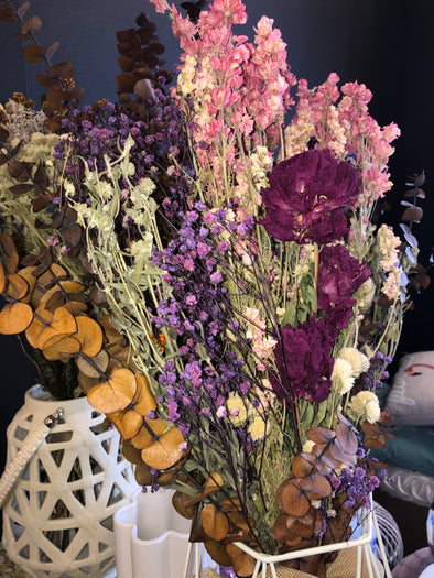 LARGE ASSORTED FLOWER GIFTABLE