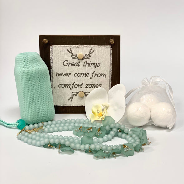 GREAT THINGS NEVER COME  FROM COMFORT ZONES GIFT BOX