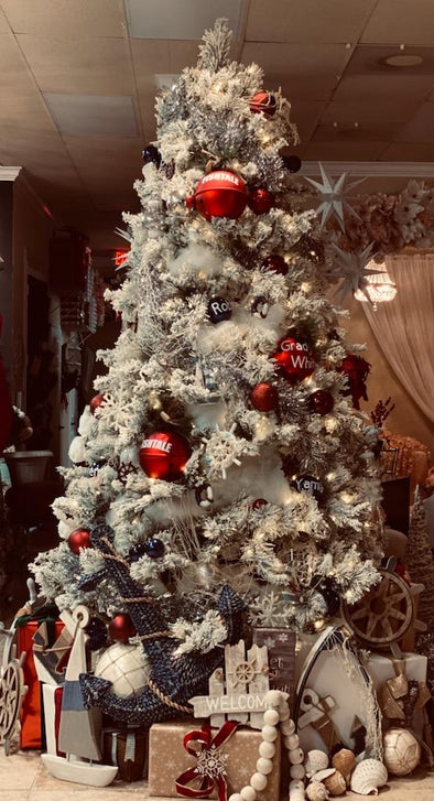 CUSTOM PRE-DECORATED CHRISTMAS TREE RENTAL